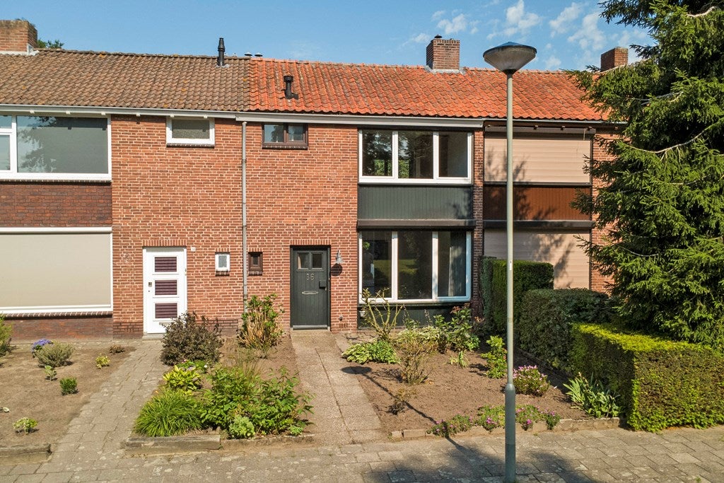 Huis Mgr. Nolensstraat 36 in Panningen