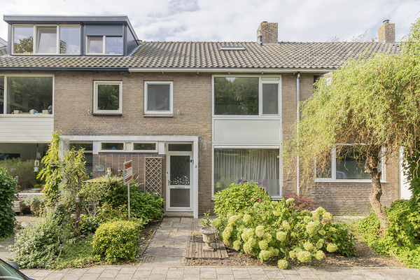 Te huur: Huis P.C. Hooftlaan 38 in Uithoorn