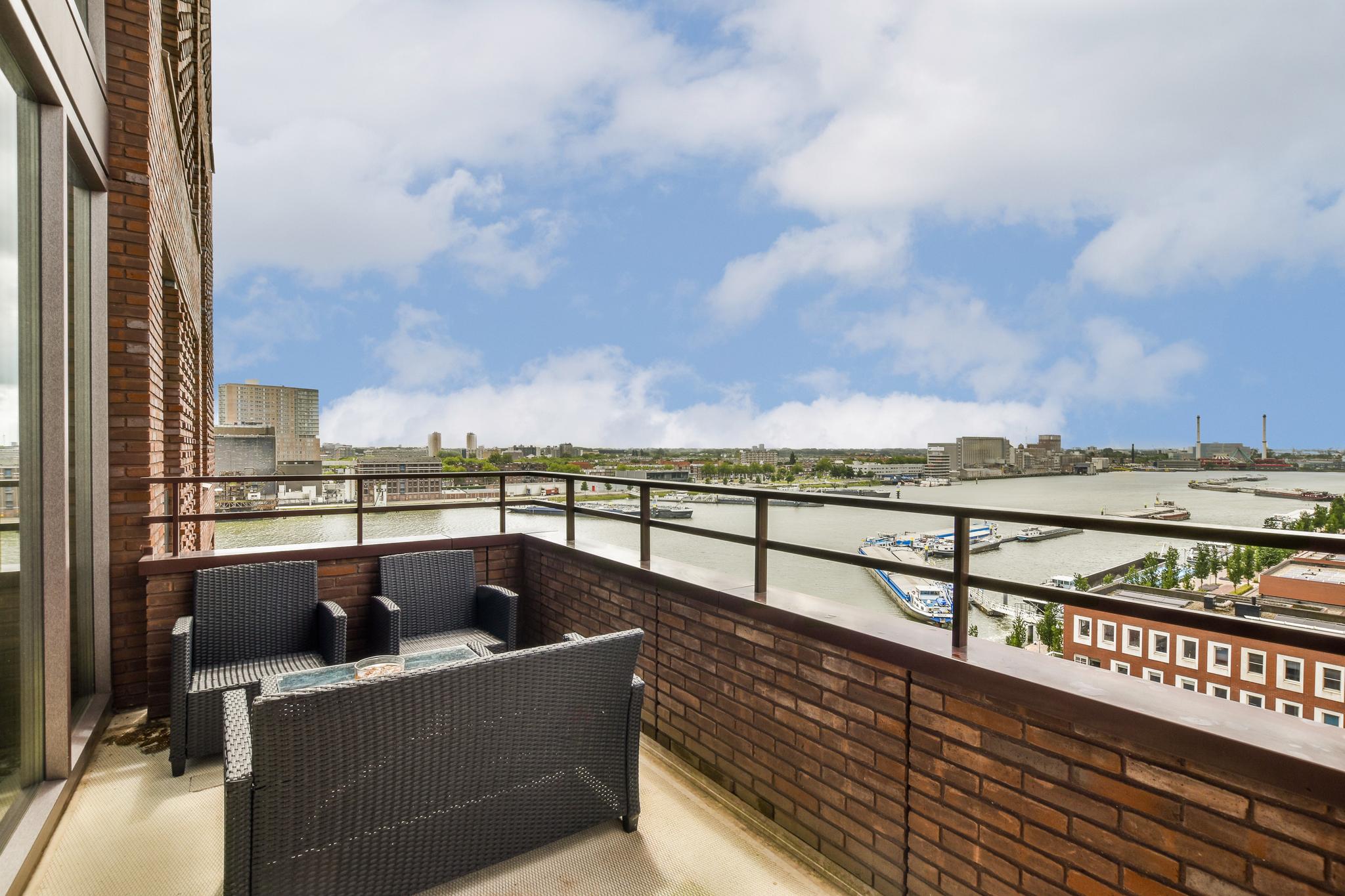 Te huur Appartement Maashavenweg in Rotterdam