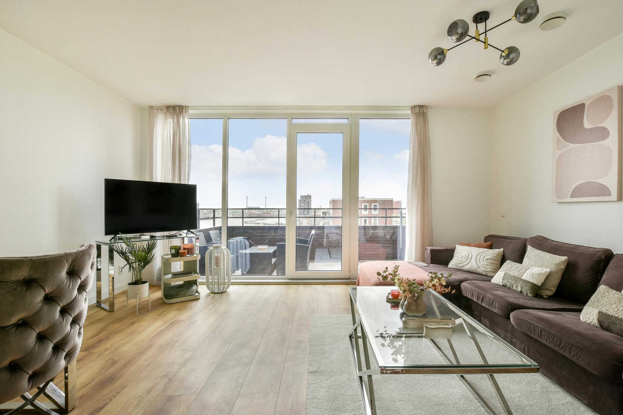 Te huur Appartement Maashavenweg in Rotterdam