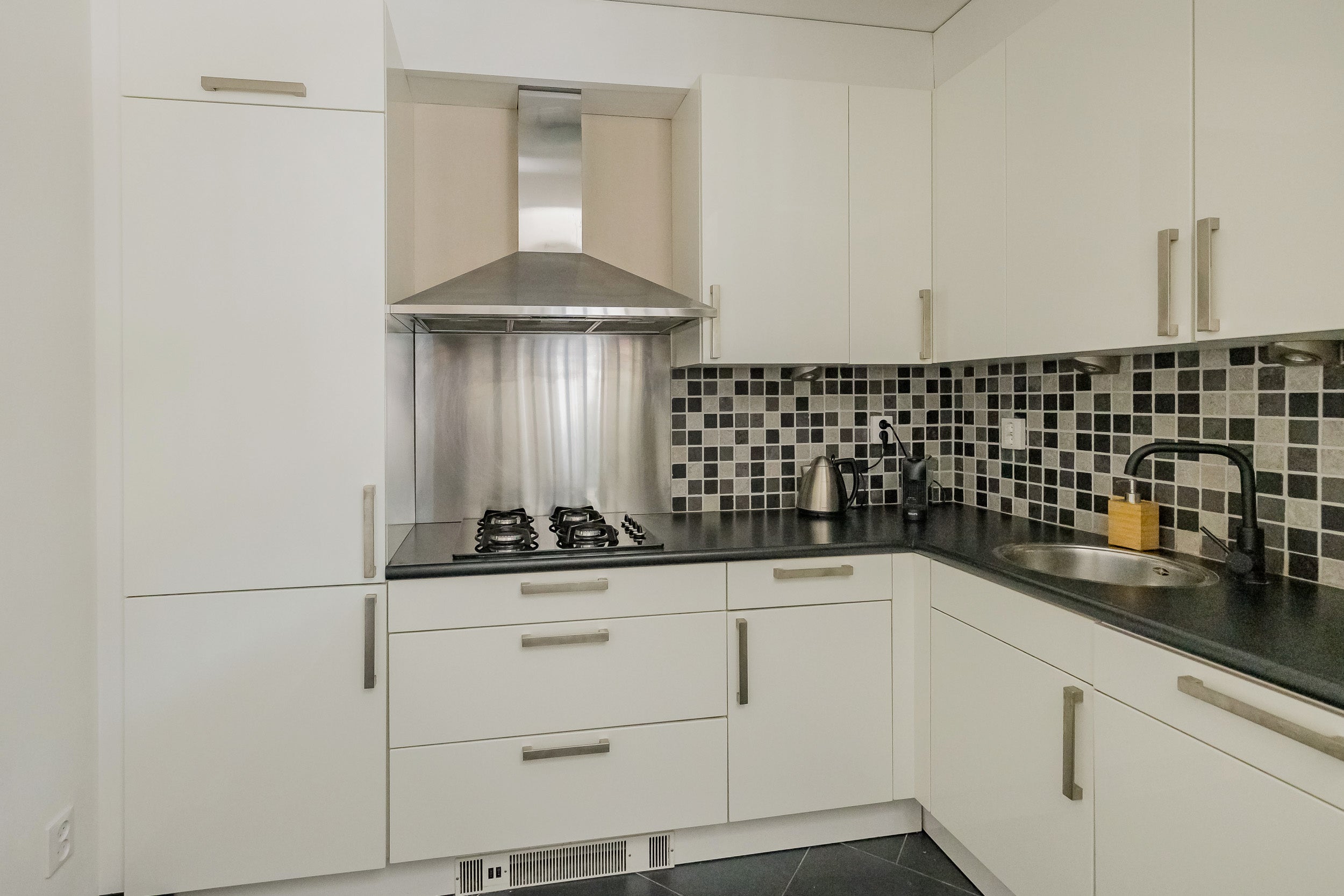 Tussenwoning te koop: Vuurdoornstraat 4, Lisserbroek