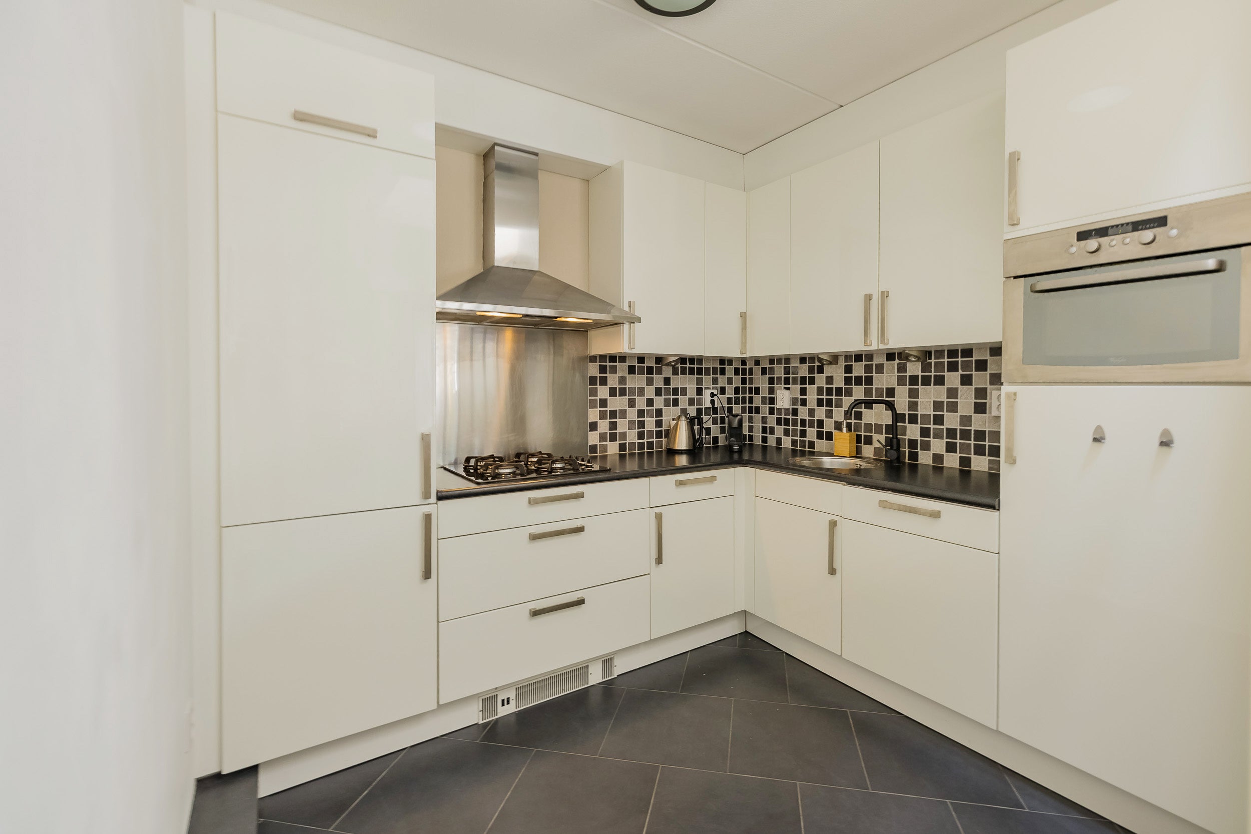 Tussenwoning te koop: Vuurdoornstraat 4, Lisserbroek