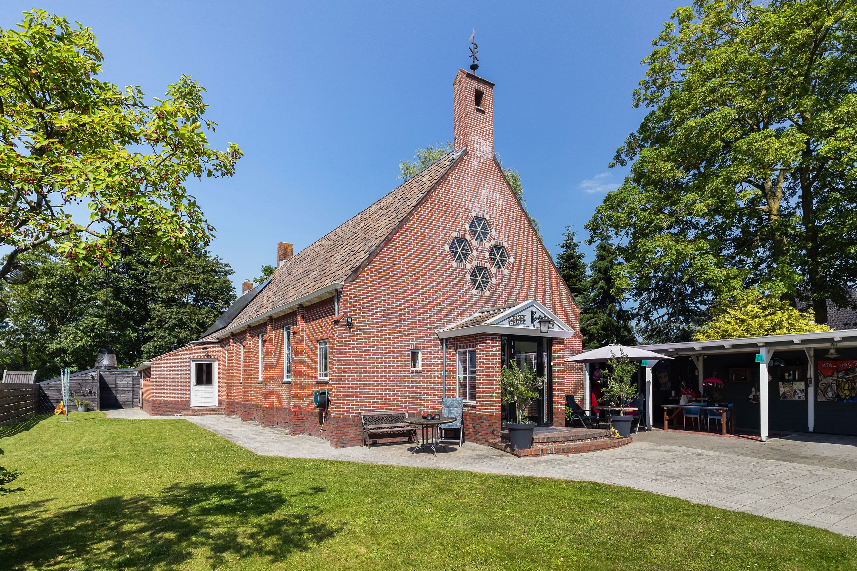Huis Hoofdweg 52 in Godlinze