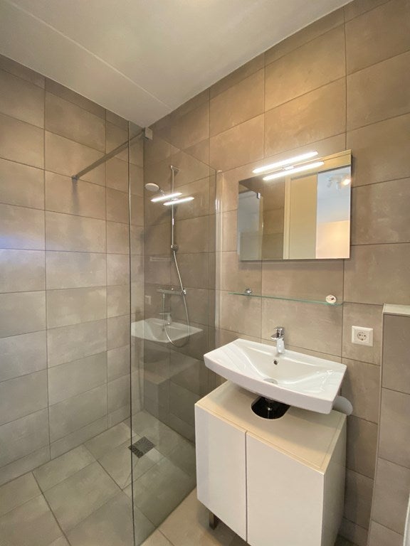 Studio te huur: Laakweg 20W, 'S-Gravenhage