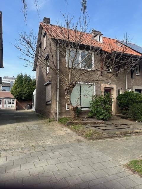 Bollenstraat 8 in Geleen