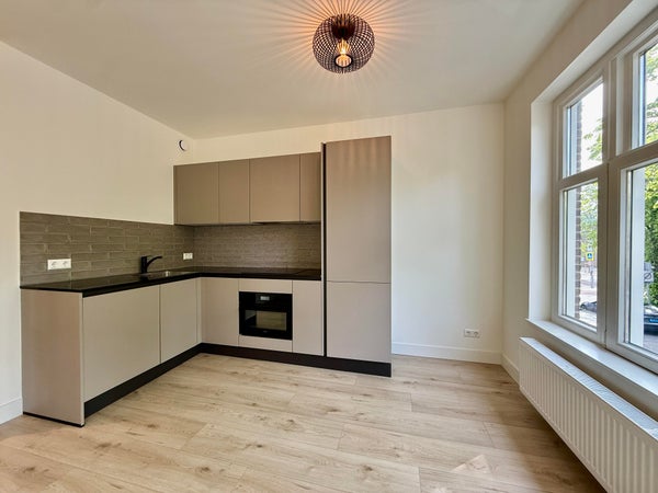 Flat Orteliusstraat in Amsterdam