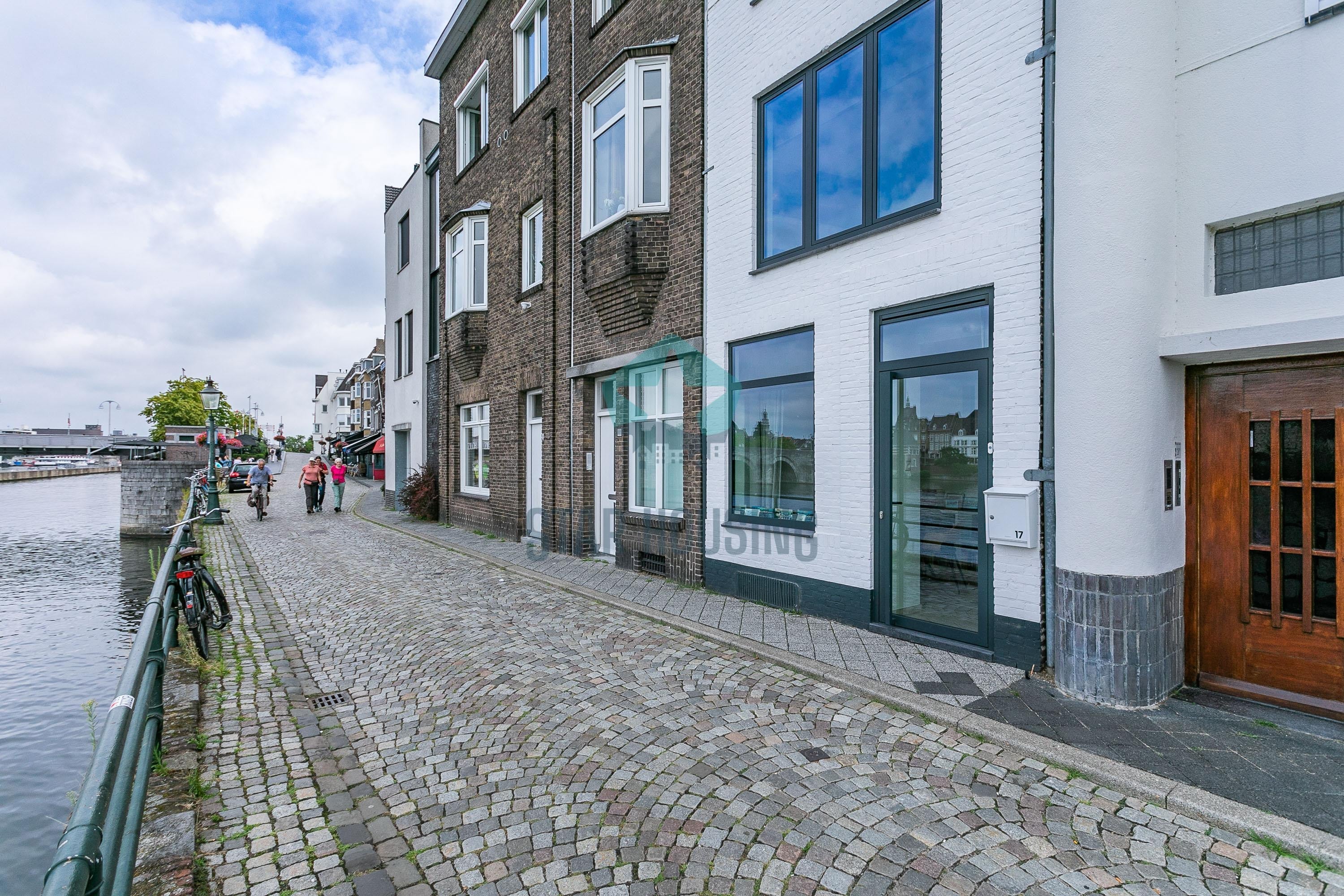 House Stenenwal