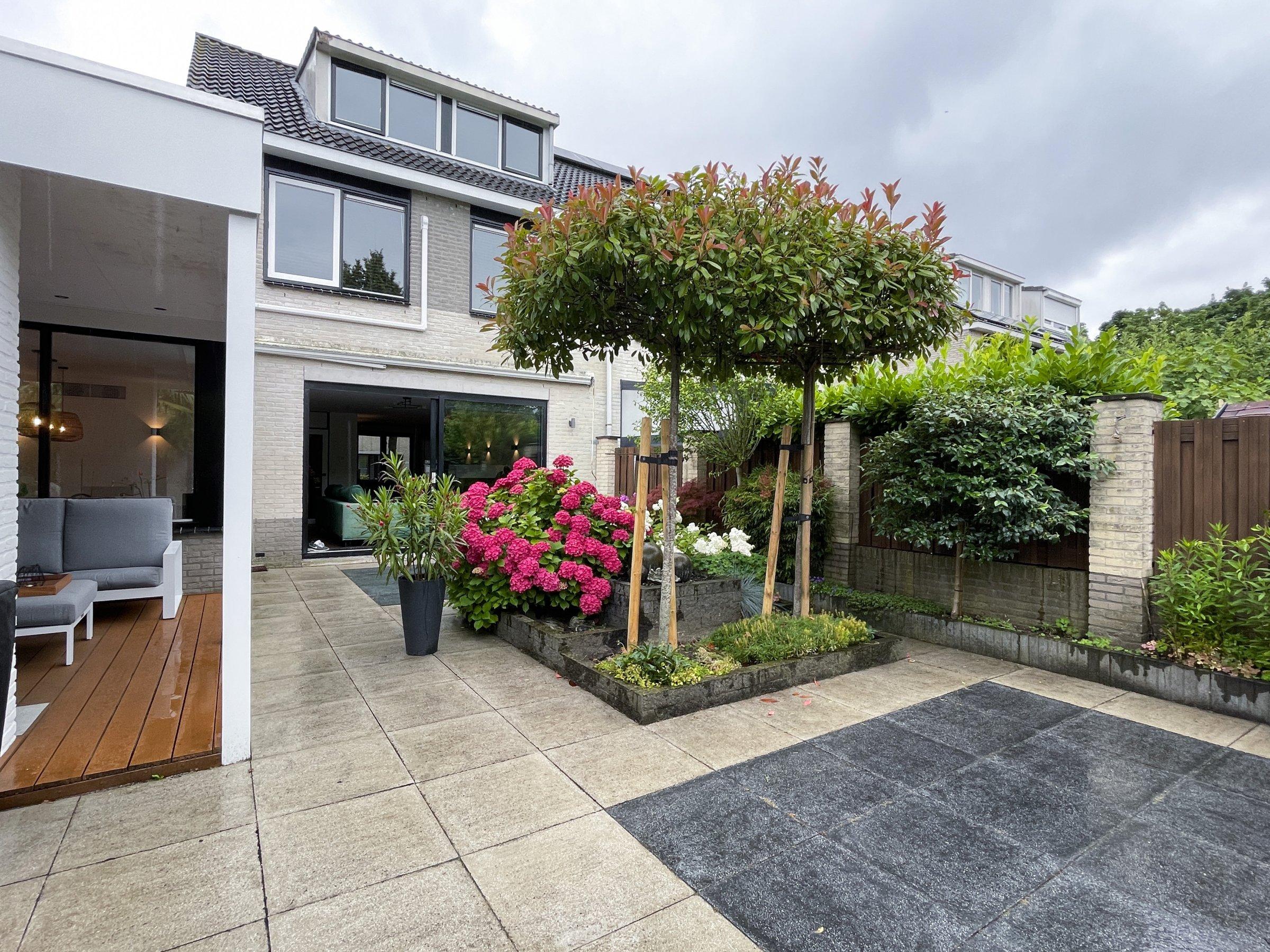 Woning te huur: Esdoornplantsoen, Almere