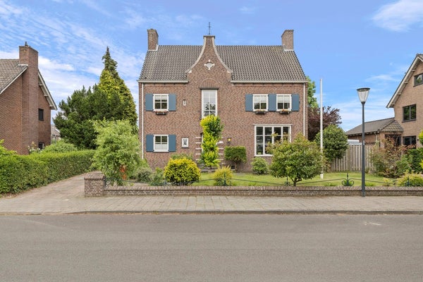 Raadhuislaan 5 in Tegelen