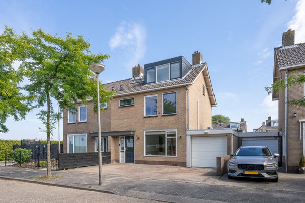 Huis Joris Arien Ruijterstraat 28 in Middenbeemster