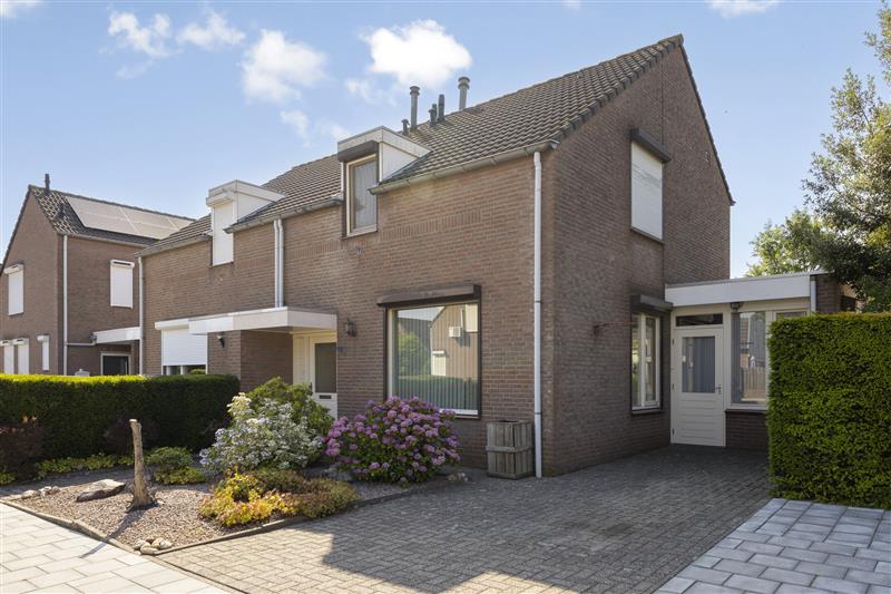 Huis Majoor Huthstraat 49 in Linne