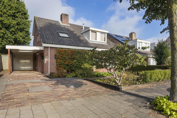 Huis te koop Hofland 23 in Mijdrecht voor € 895.000