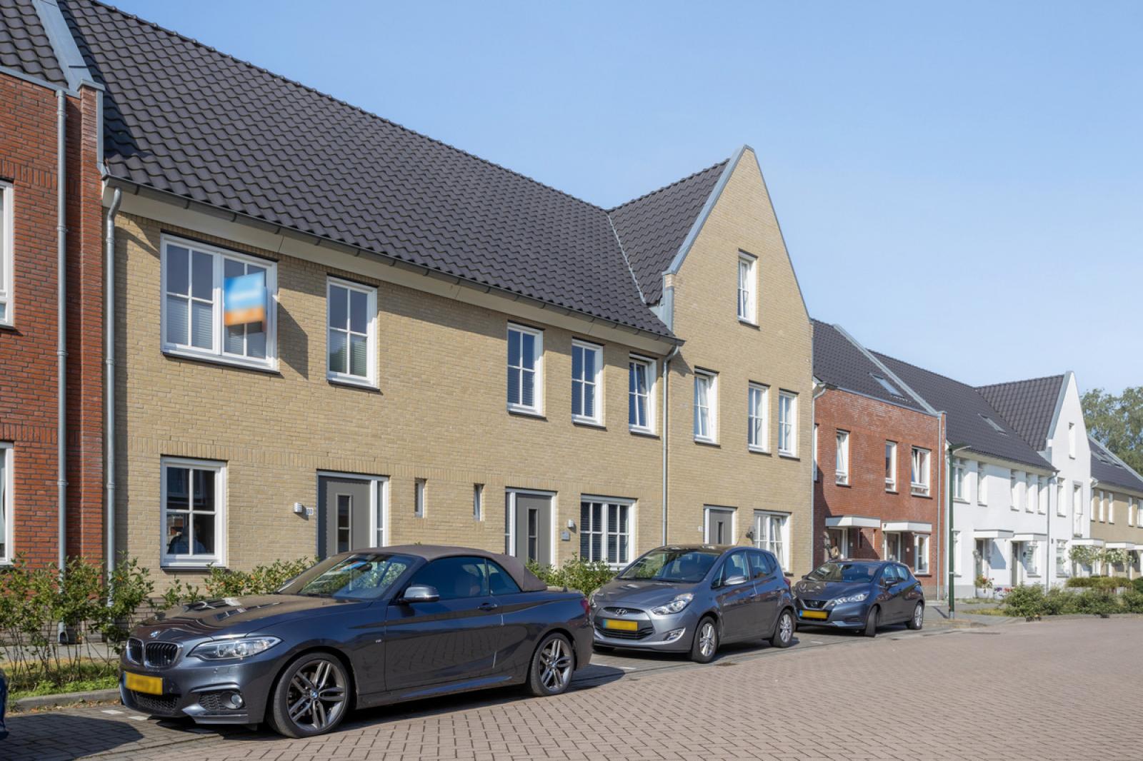 Tussenwoning te koop: Nieuwevaert 30, Kaatsheuvel