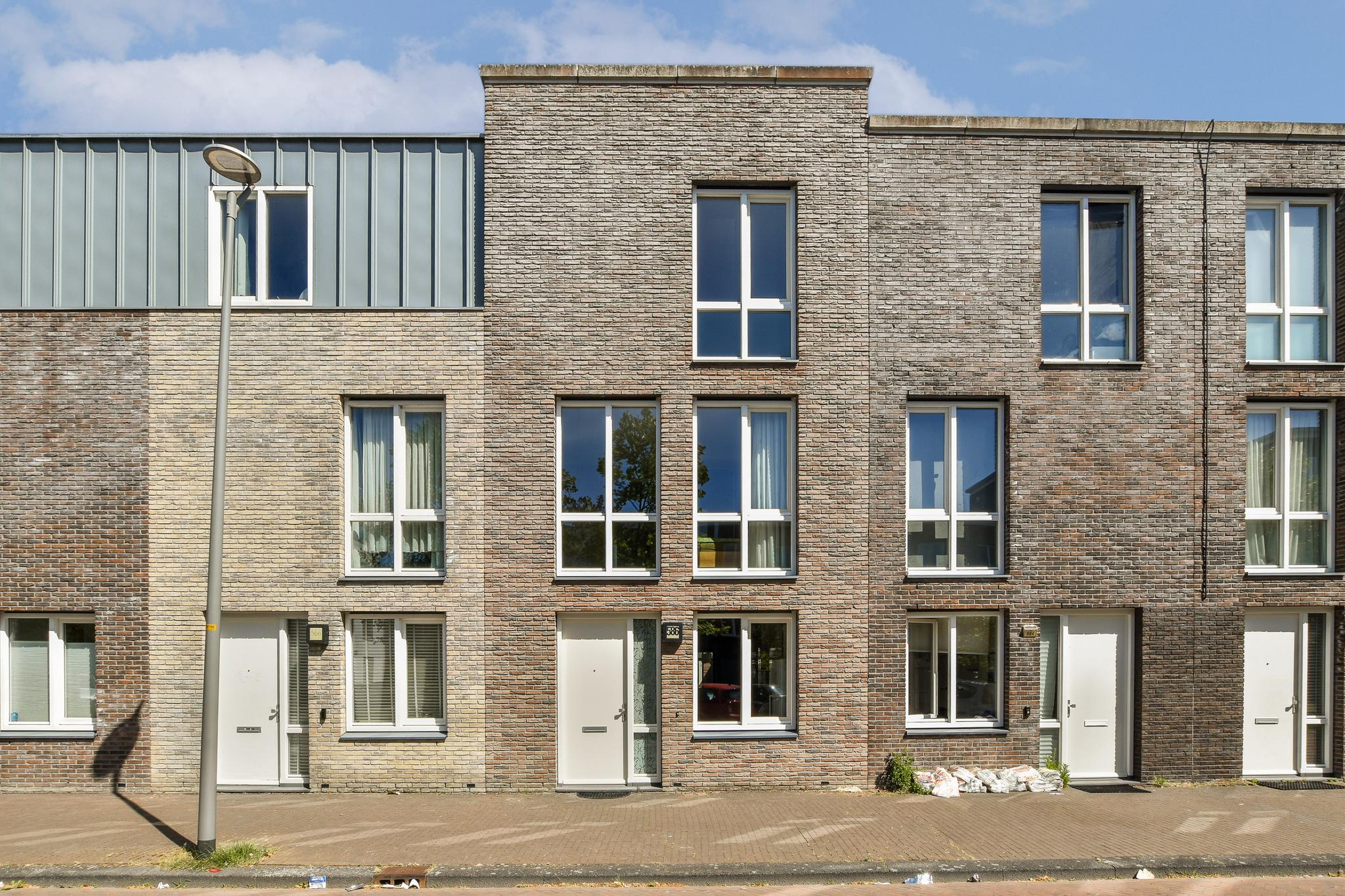 Te huur Huis Beneluxlaan 586 in Almere