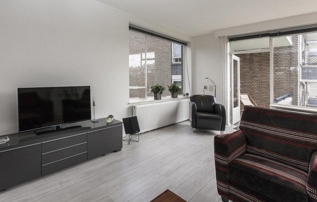 Appartement te huur: van Leeuwenstraat 160, Voorburg