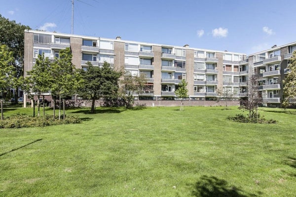 Flat van Leeuwenstraat 160 in Voorburg