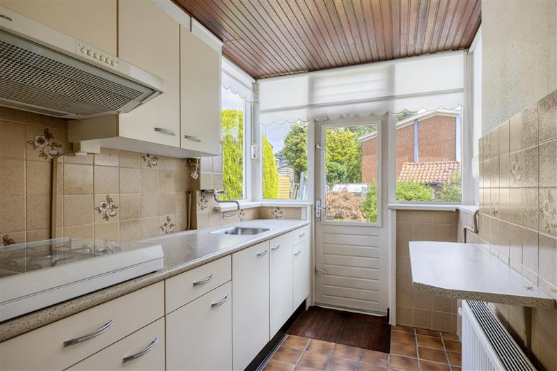Twee-onder-één-kap te koop: Sperwerstraat 40, Badhoevedorp