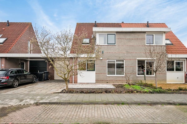 Te huur: Huis Beursjeskruidstraat 21 in Almere