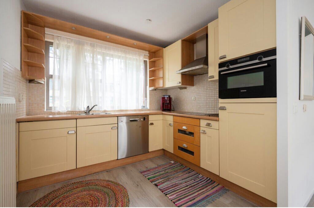 Tussenwoning te koop: Danny Kayestraat 26, Almere