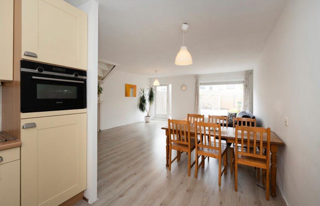 Tussenwoning te koop: Danny Kayestraat 26, Almere