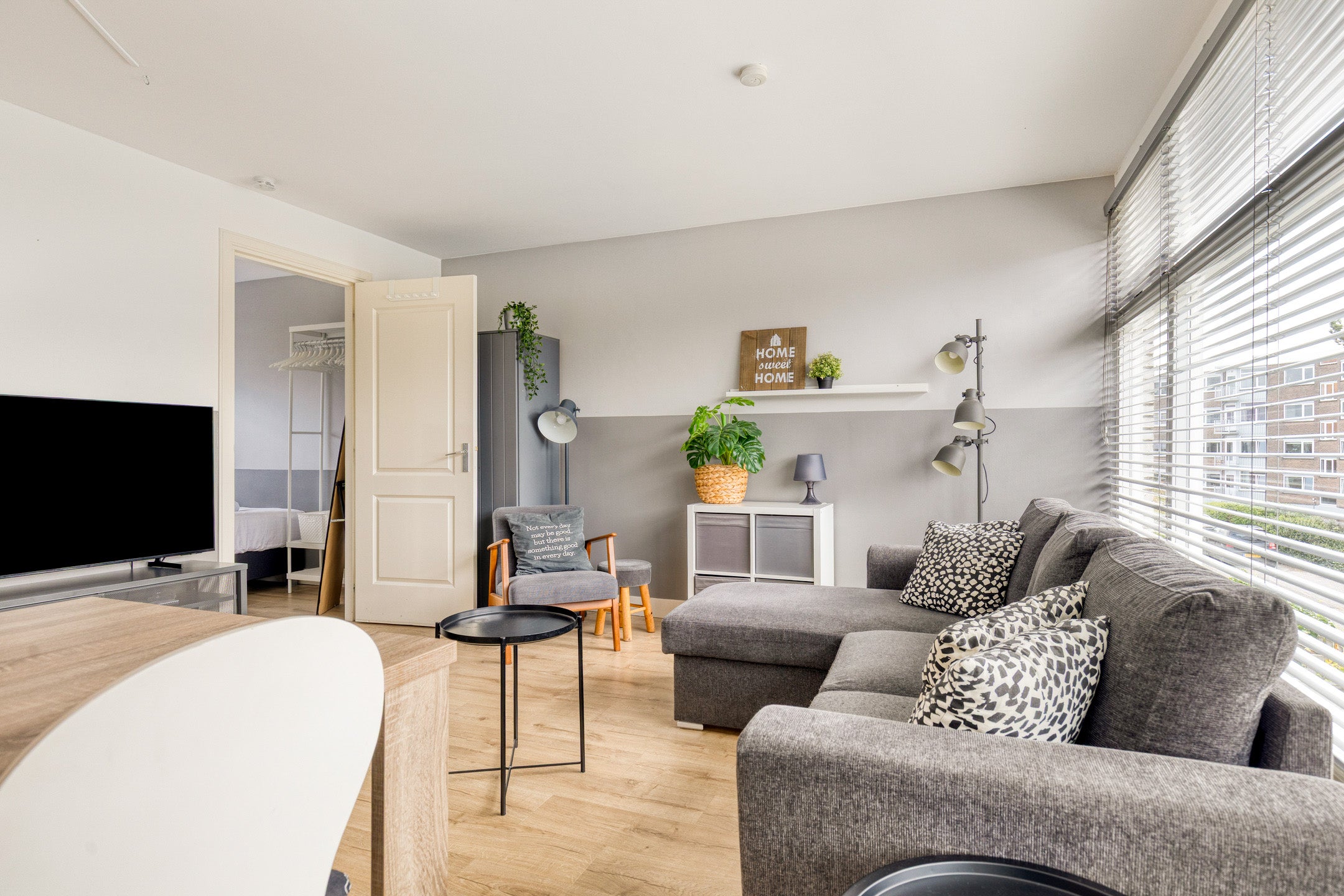 Studio te koop: De Schelp 67, Zandvoort