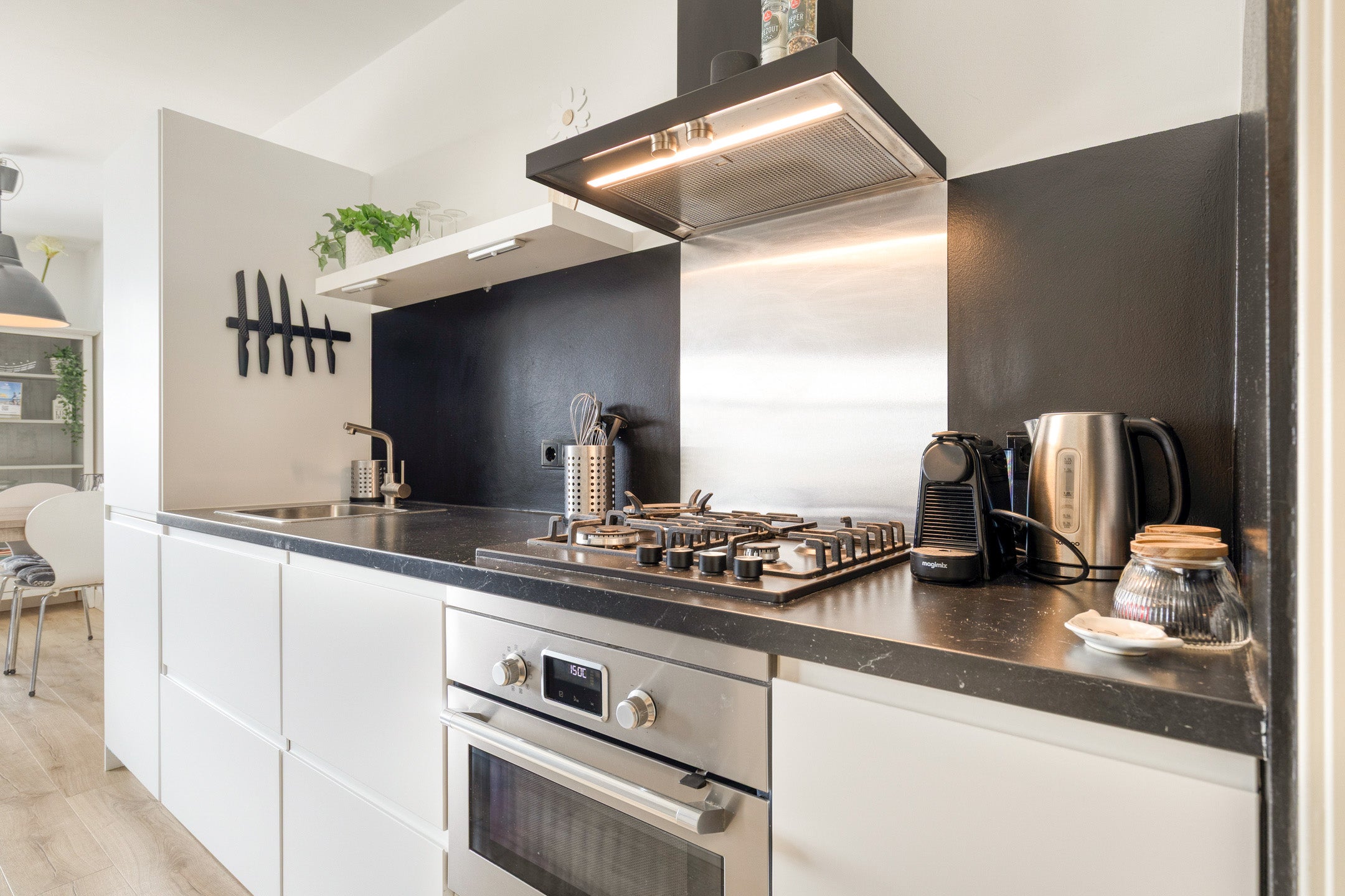 Studio te koop: De Schelp 67, Zandvoort