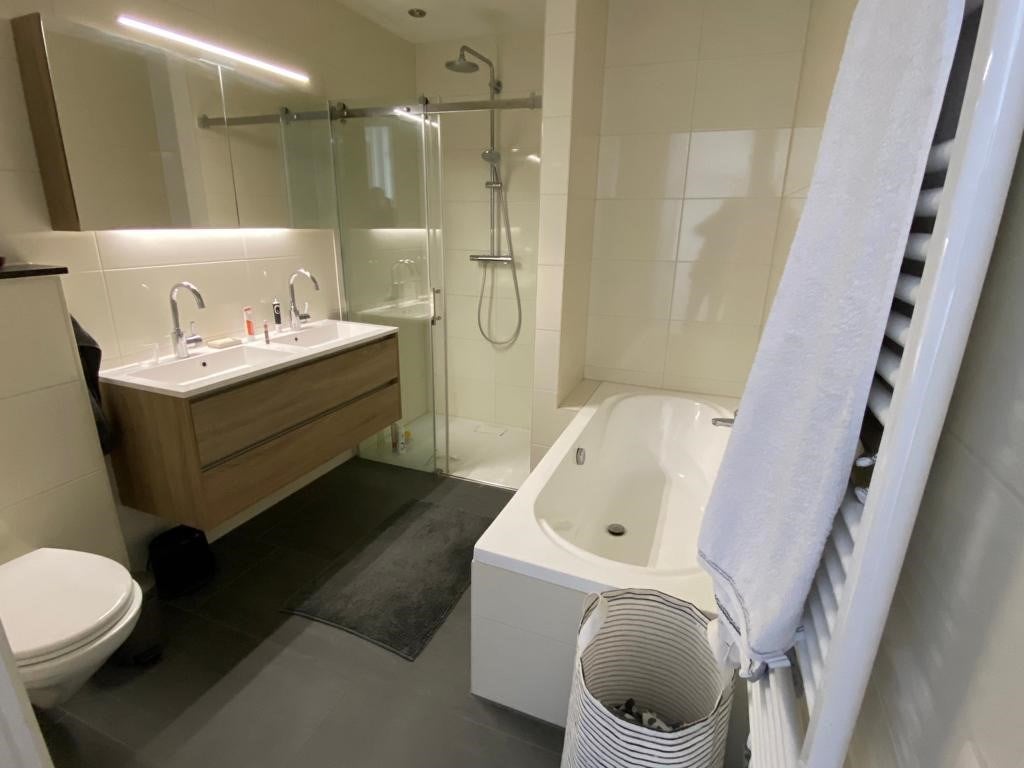 Woning te huur: Henri Polaklaan, Amsterdam