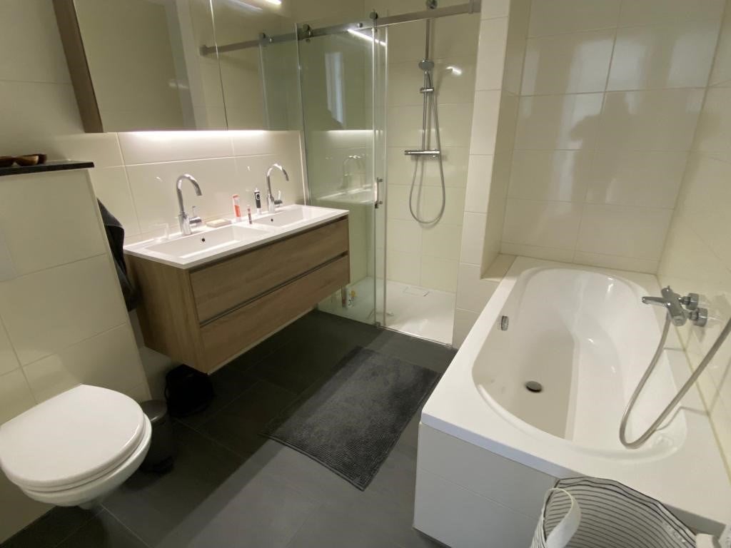Woning te huur: Henri Polaklaan, Amsterdam