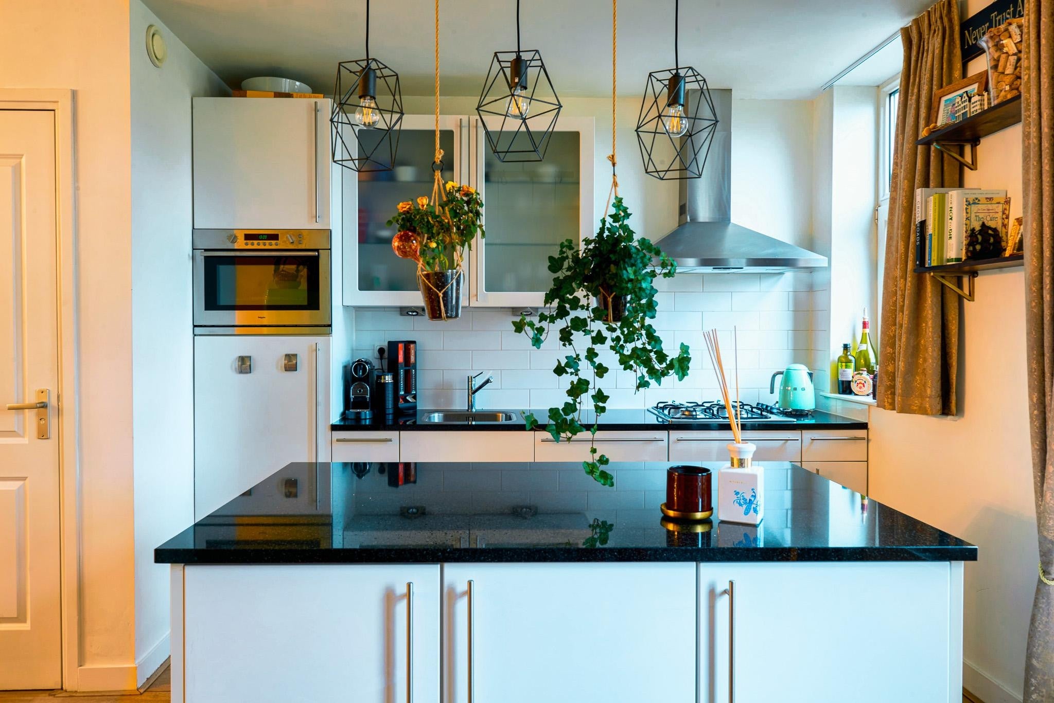 Woning te huur: Jacob van Lennepstraat, Amsterdam
