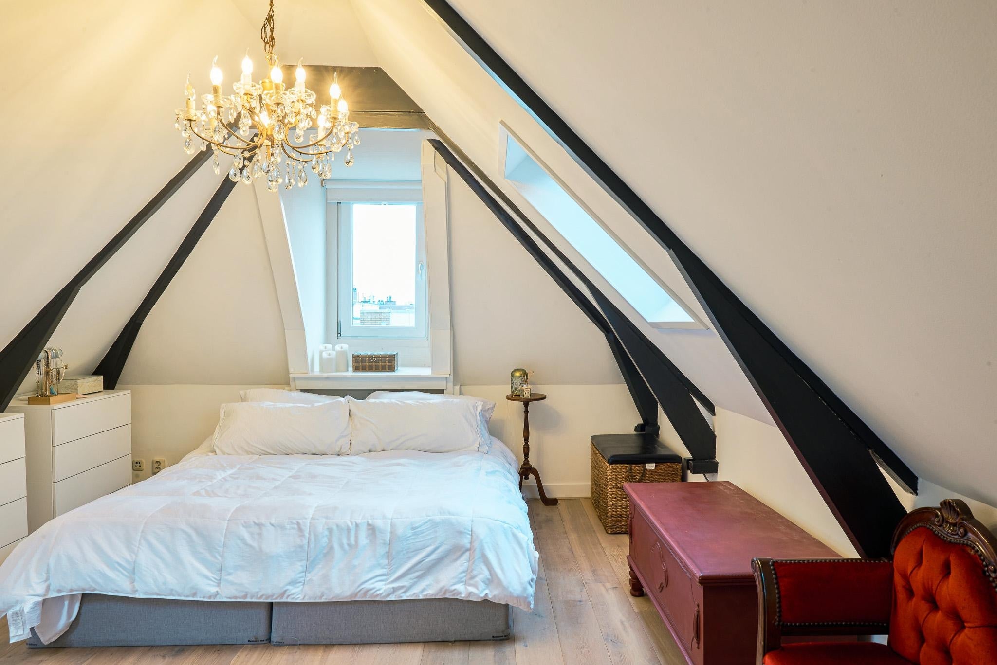 Woning te huur: Jacob van Lennepstraat, Amsterdam
