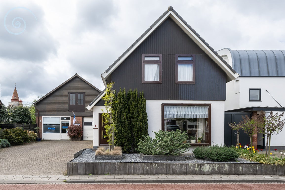Twee-onder-één-kap te koop: Broekweg 2, Ouddorp