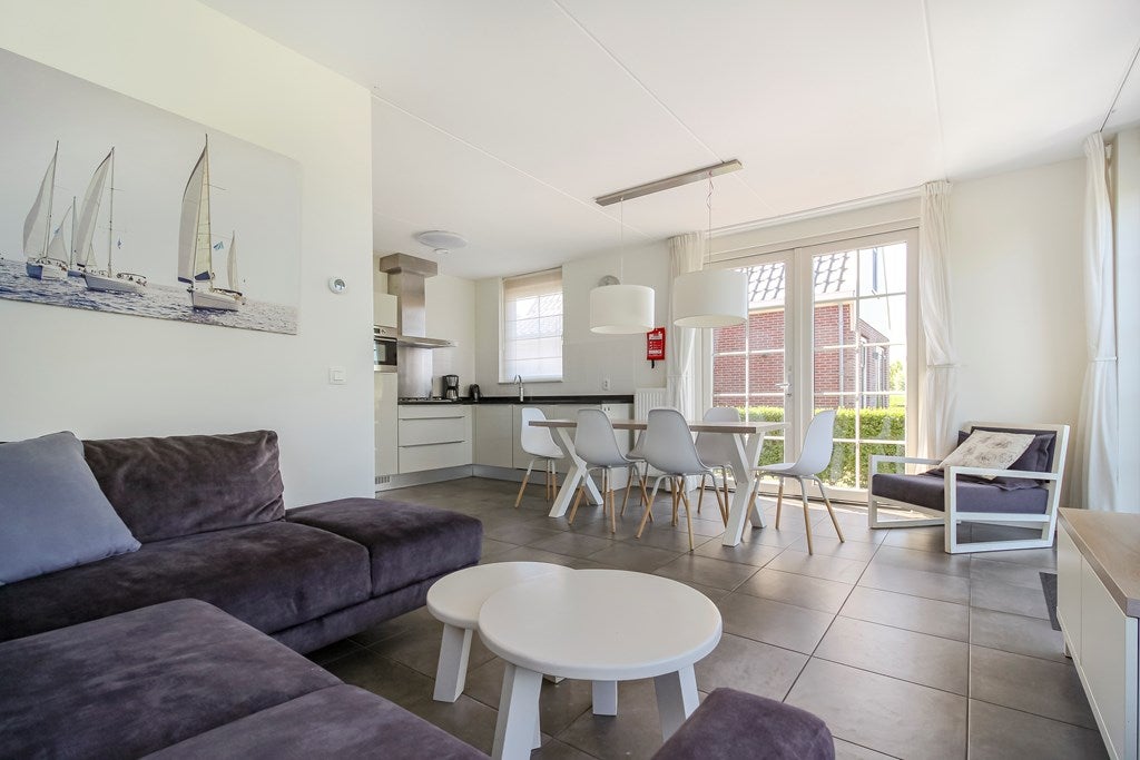 Vrijstaande woning te koop: Zeedijk 2-327, Uitdam