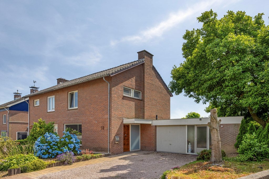 Huis Molenweg 11 in Banholt