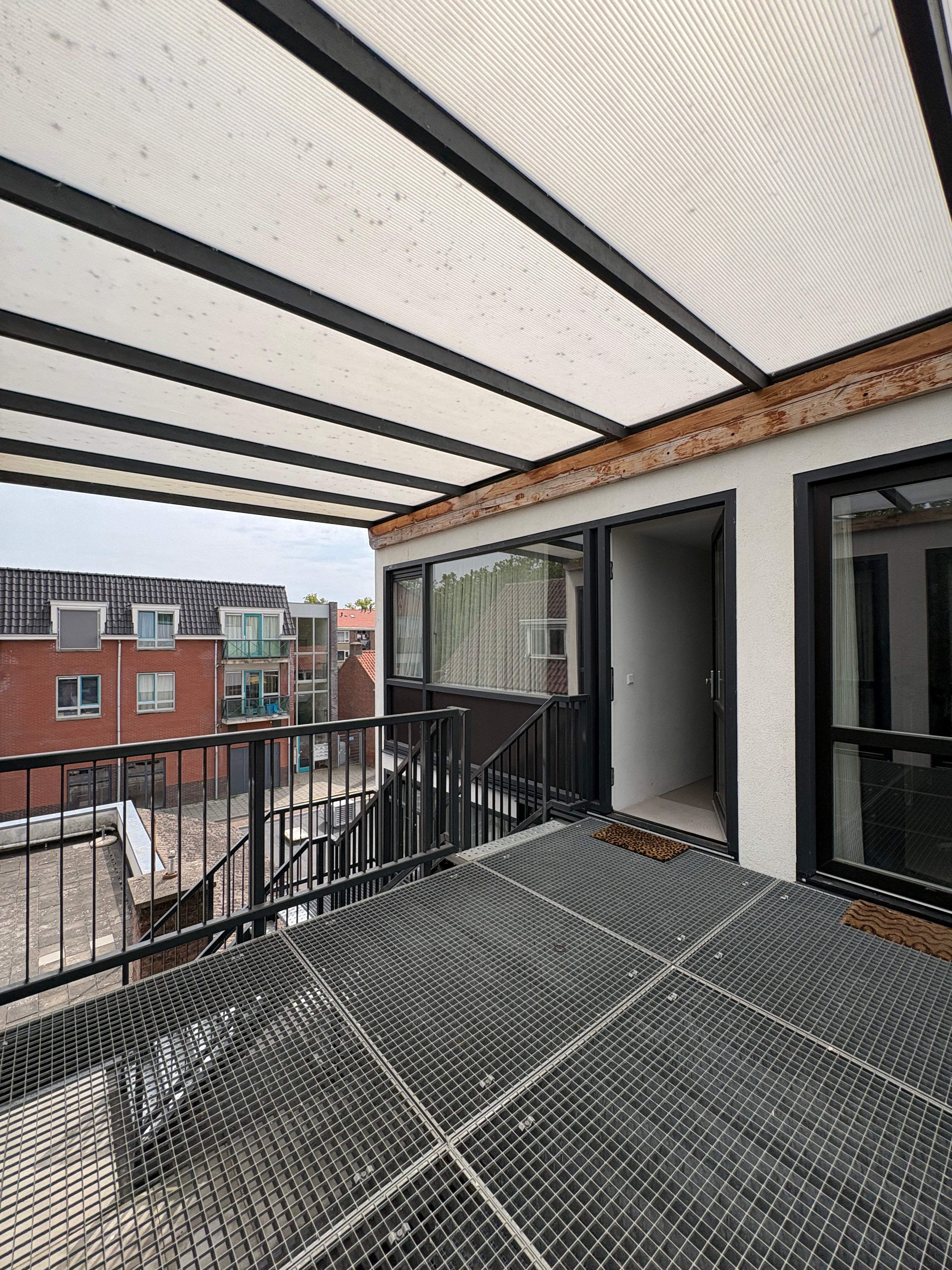 Studio te huur: Pieter de Hooghstraat 23F, Deventer