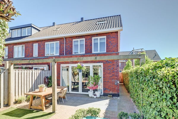 Hoenwaard 35 in Ede