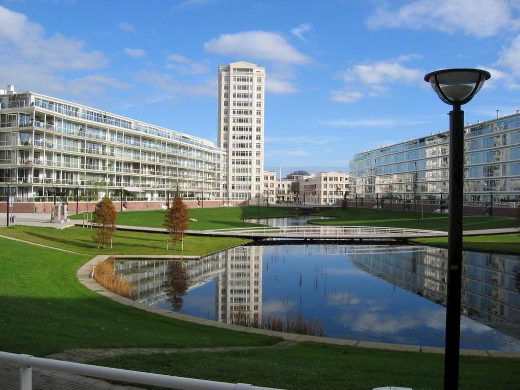 Burgemeester De Monchyplein