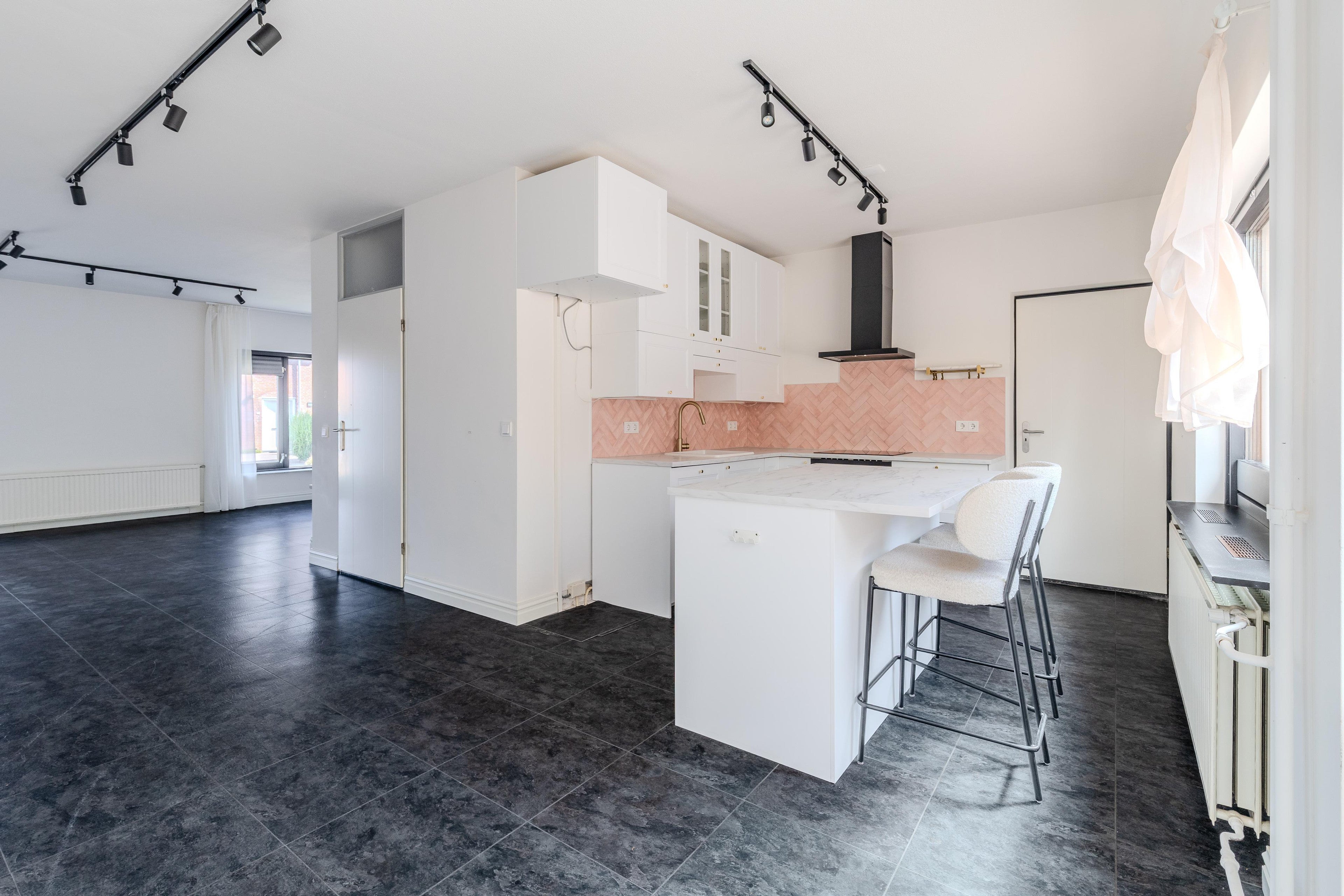 Tussenwoning te koop: Joost van den Vondelstraat 18, Elsloo