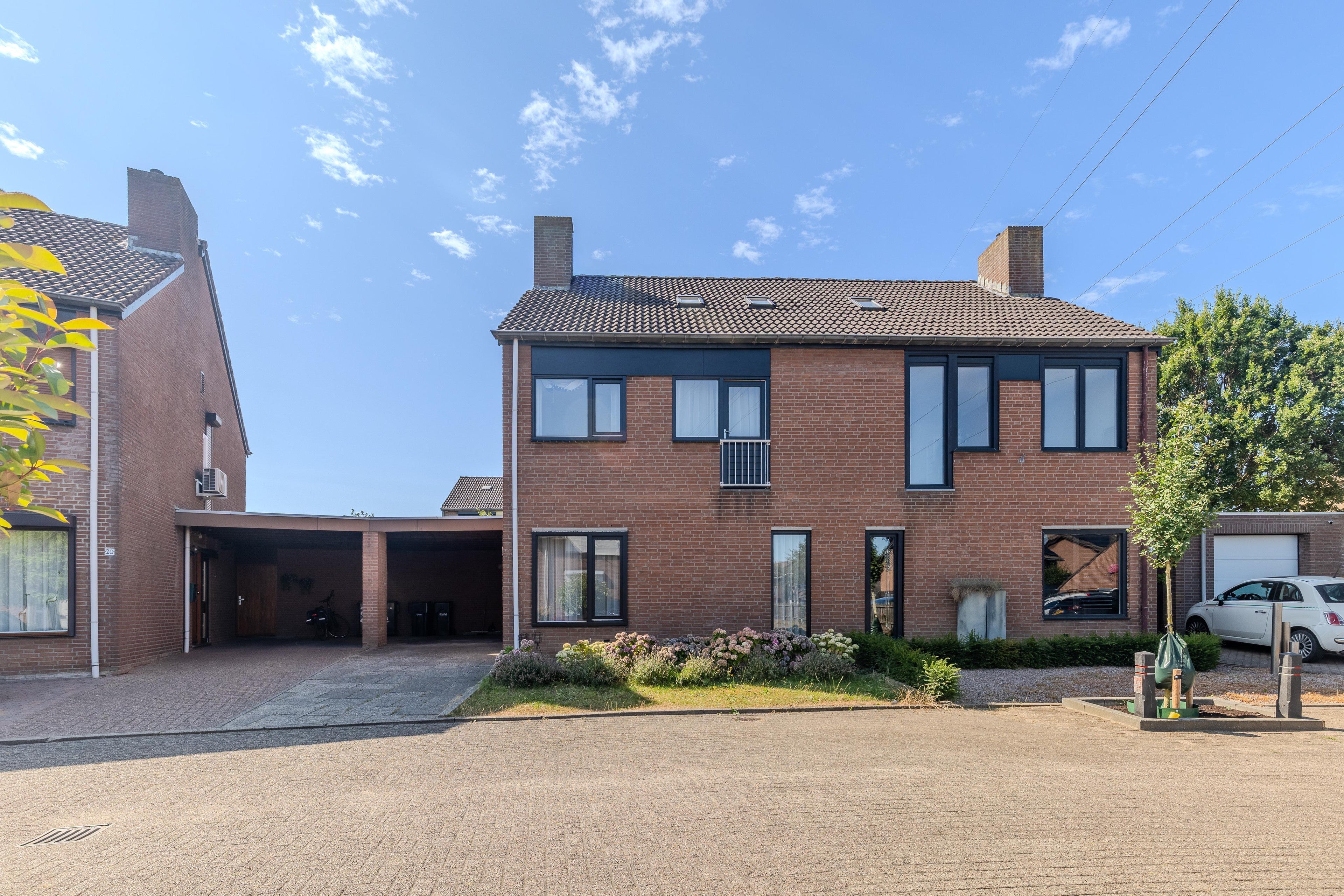 Tussenwoning te koop: Joost van den Vondelstraat 18, Elsloo