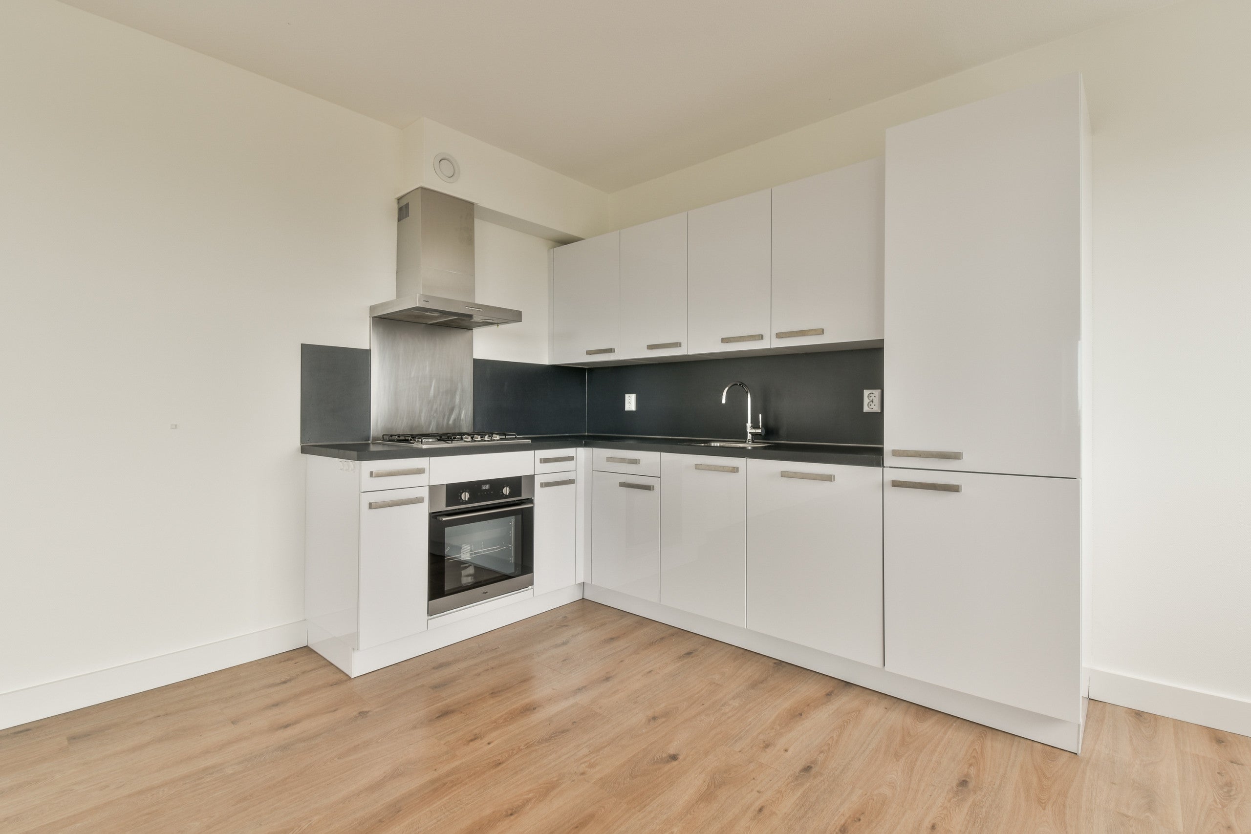 Appartement te huur: Waldorpstraat 580D, 'S-Gravenhage