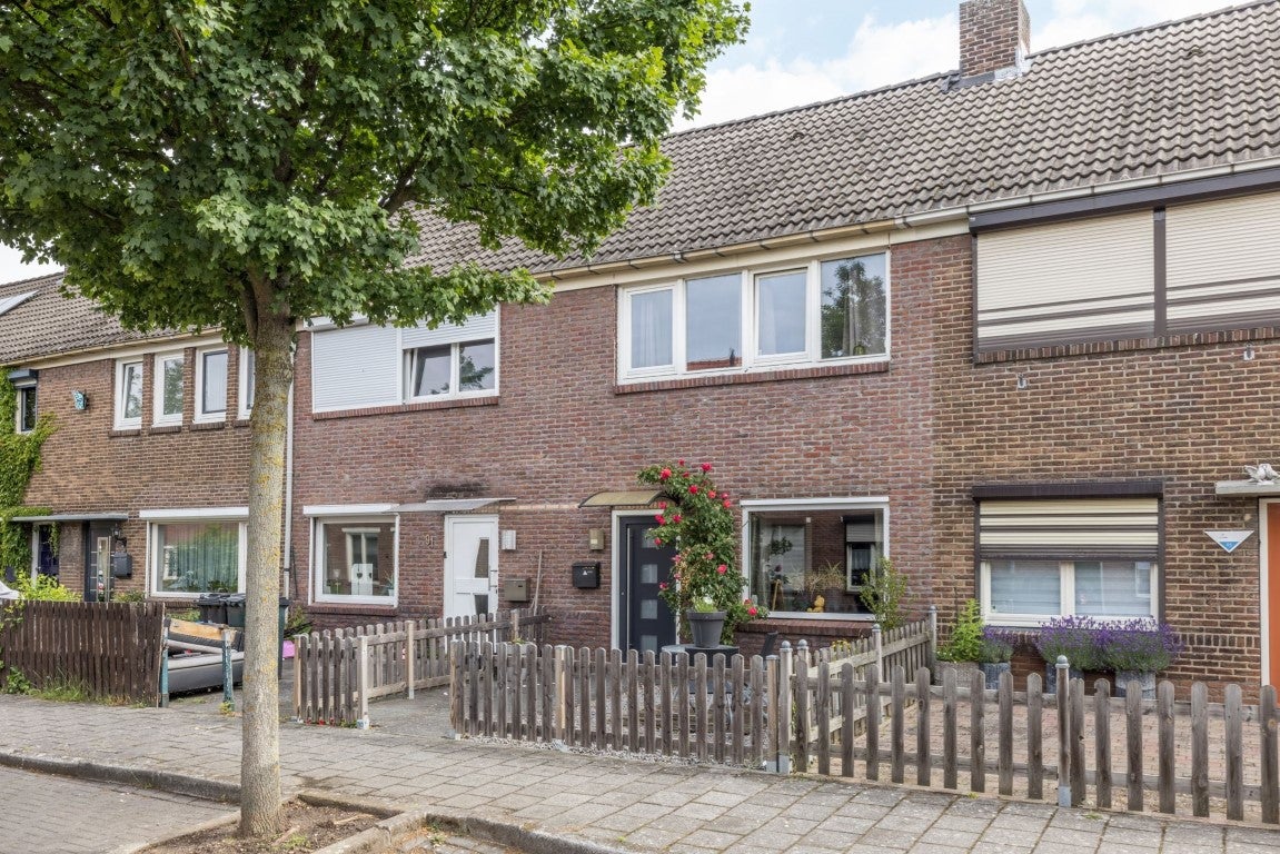 Woning te huur: Hendrik van Veldekestraat, Heerlen