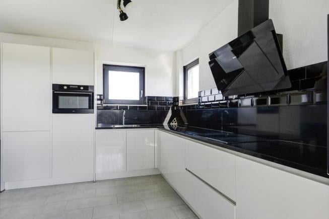 Appartement te huur: Janusz Korczakstraat 12, Amsterdam