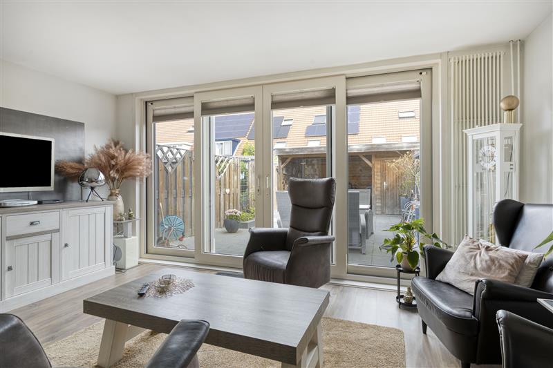 Tussenwoning te koop: Nieuwe Diepstraat 13, Almere