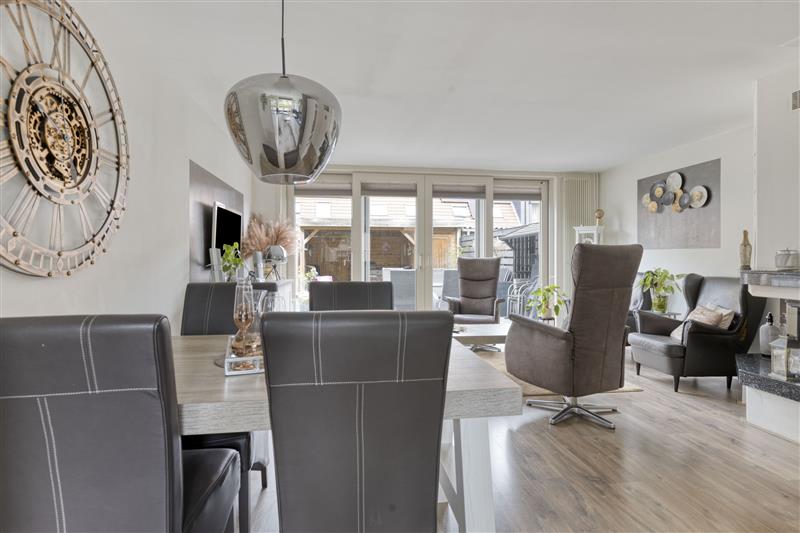 Tussenwoning te koop: Nieuwe Diepstraat 13, Almere