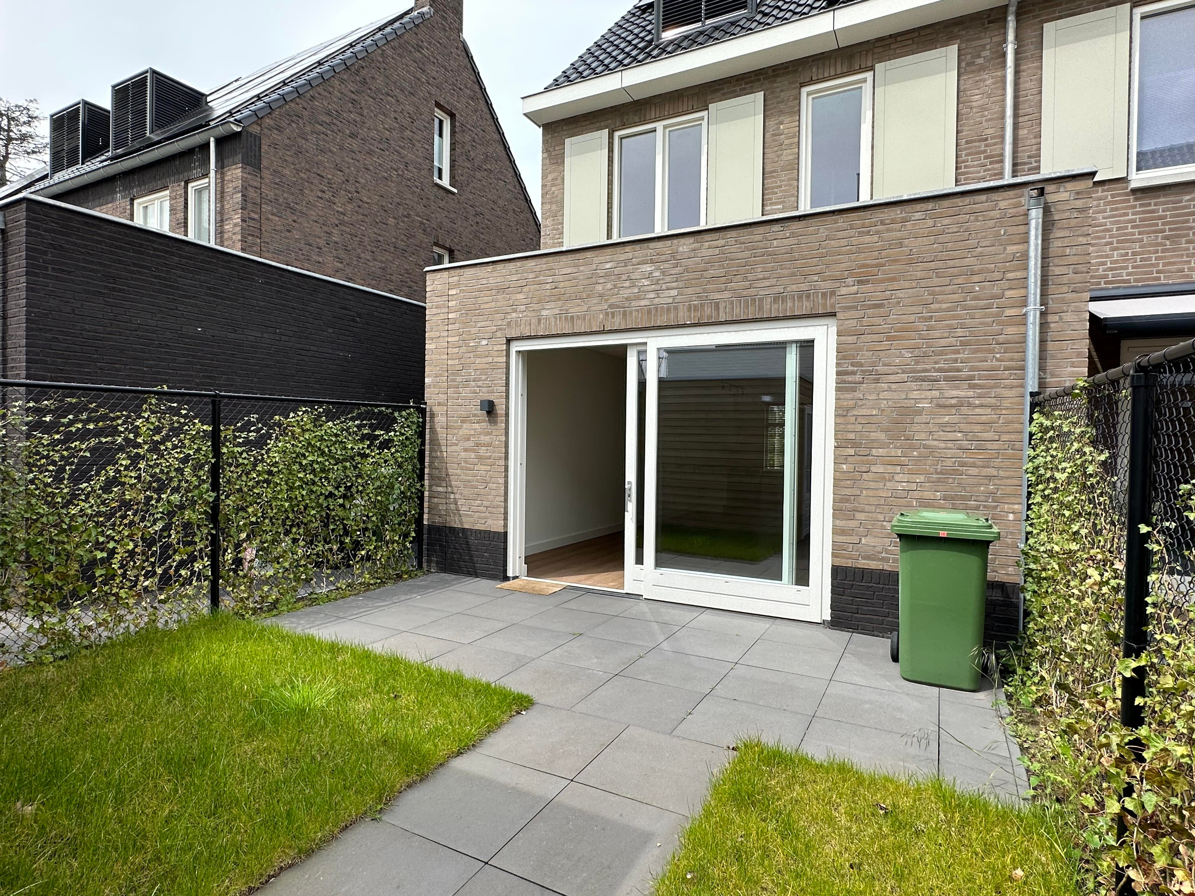 Woning te huur: Prunellalaan, Waalre