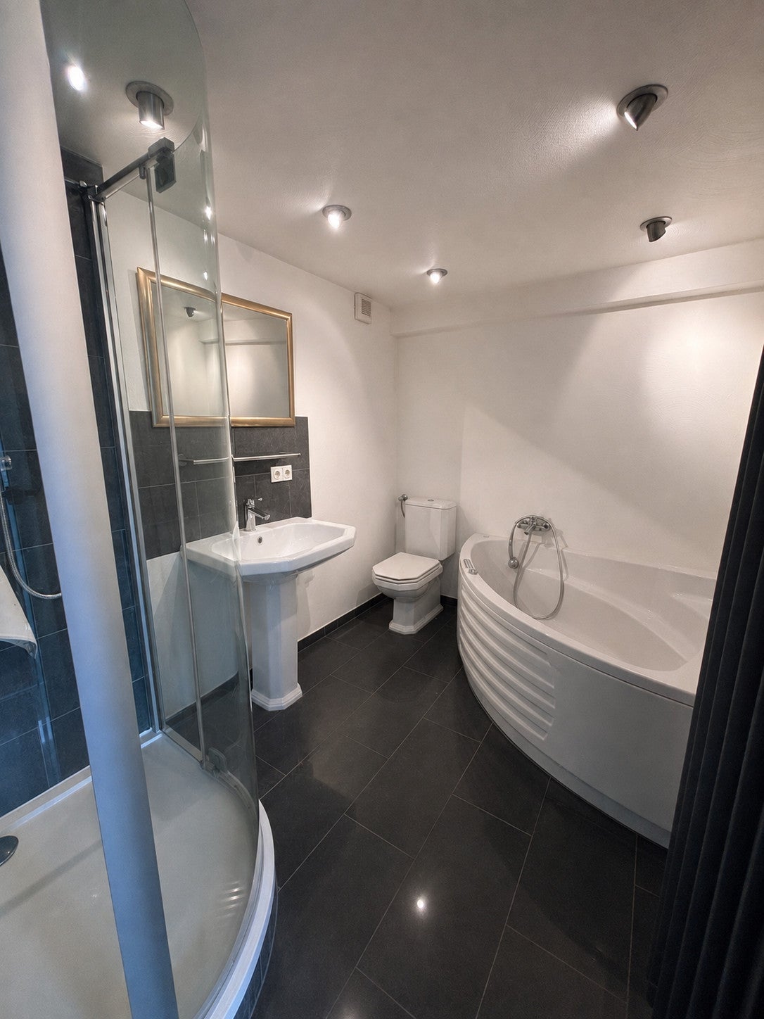Appartement te huur: Kerkstraat 39C, Vaals