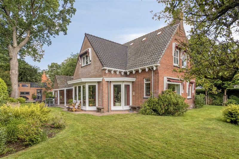 Huis Van Foreestlaan 2 in Heiloo