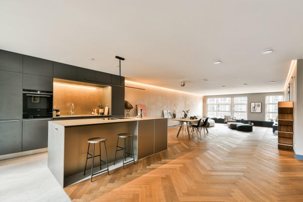 Flat Revaleiland in Amsterdam
