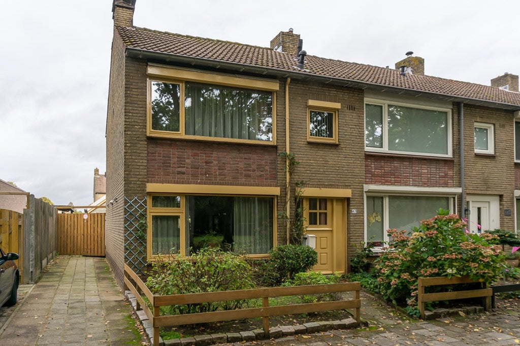 Koopwoningen Halsteren – Huis te koop in Halsteren