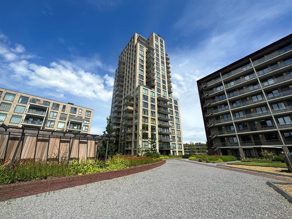 Flat Escamplaan 878 H
