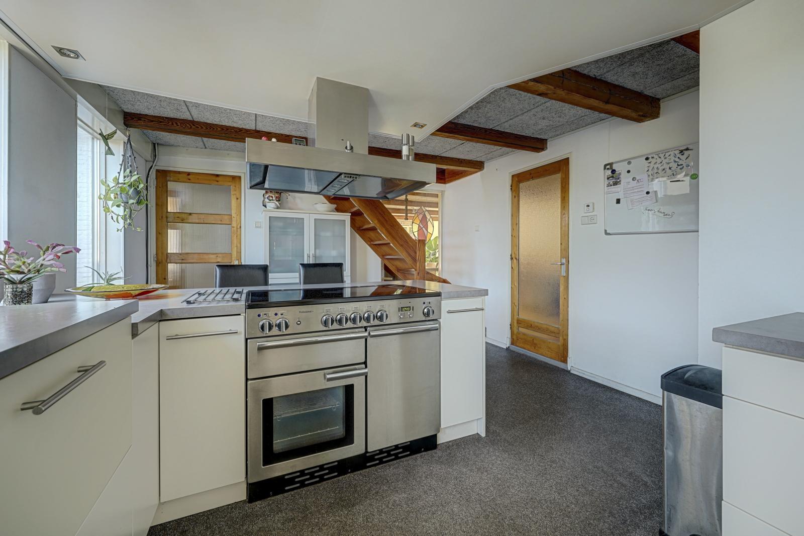 Vrijstaande woning te koop: Ring 75, Nieuwdorp
